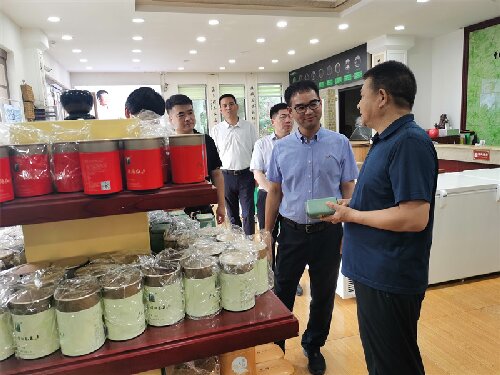2023年7月13日，中國(guó)郵政集團(tuán)公司河南省分公司夏總一行蒞臨廣義茶印象園參觀(guān)指導(dǎo)，給予我司發(fā)展高度評(píng)價(jià)